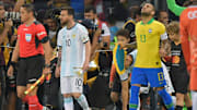 FBL-COPA AMERICA-2019-BRA-ARG - Messi y Dani Alves podrán reencontrarse solo en la final.