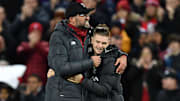 Der FC Liverpool wird wegen Harvey Elliott (r.) möglicherweise nachträglich zur Kasse gebeten
