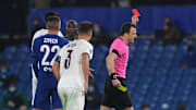 L'arbitre de Chelsea-Rennes a exclu, de façon sévère, le latéral rennais Dalbert