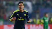 Ozil célébre son but de légende face à Ludogorets