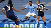 Olympiacos e Manchester City vivem situações diferentes na Champions League.