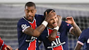 Presnel Kimpembe tout sourire après la qualification du PSG. 