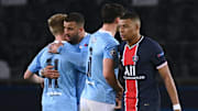 Le contraste entre le désarroi de Kylian Mbappé et la joie des Cityzens. 