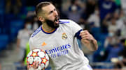 Dans la forme de sa vie, Karim Benzema fait logiquement partie des candidats pour soulever le Ballon d'Or.