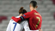 Antoine Griezmann et Cristiano Ronaldo, les deux numéros 7 respectifs de leur sélection. 