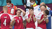 Les joueurs danois en choc après le malaise d'Eriksen. 