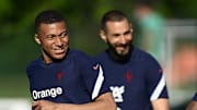 Karim Benzema et Kylian Mbappé à l'entrainement.