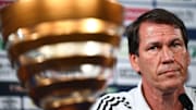 FBL-FRA-LCUP-OL-PRESSER