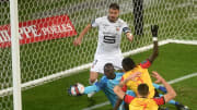 Le gardien rennais, Alfred Gomis a réalisé un triple arrêt impressionnant contre Lens ce samedi en championnat.