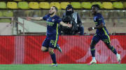 Rayan Cherki célèbre son but face à Monaco ce dimanche soir.