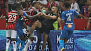 Une altercation a eu lieu entre les supporters niçois et les joueurs de l'OM