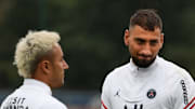 Keylor Navas et Gianluigi Donnarumma à l'entraînement 
