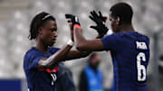 Camavinga et Pogba lors du match France-Ukraine (7-1)