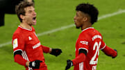 Retteten dem FC Bayern einen Punkt gegen RB Leipzig: Thomas Müller und Kingsley Coman (v.l.)
