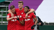 RB Leipzig droht auseinanderzufallen. Nkunku (rechts) und Olmo (links) sollen vom Nagelsmann-Abgang nicht begeistert sein.