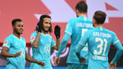 Der VfL Wolfsburg gewinnt wichtige Punkte gegen Bayer 04 Leverkusen.