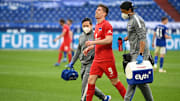 Krzysztof Piatek verlässt das Feld auf Schalke.