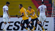 Los ecuatorianos celebrando el gol.