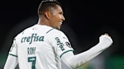 Atleta vem fazendo uma função mais por dentro no Verdão