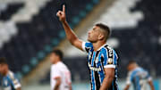 Diego Souza deve formar o ataque ao lado de Ferreira