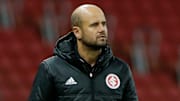Espanhol disputa, neste domingo, seu segundo clássico pelo Inter