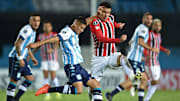 São Paulo enfrenta o Racing nas oitavas da Libertadores.