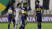 Tevez, uno de los pocos que se salva en Boca