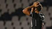 FBL-SUDAMERICANA-VASCO-DEFENSA
