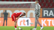 Daniel Brosinski und Trainer Jan-Moritz Lichte nach der sechsten Niederlage in Serie in Augsburg