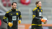 Kehrt Roman Bürki am Samstag ins Tor des BVB zurück oder spielt erneut Marwin Hitz?