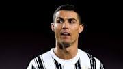 El astro portugués utilizó la red social Instagram para enviar un mensaje de pronta recuperación a la joya del Barcelona.