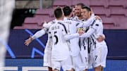 Juve players celebrate in midweek