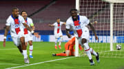 Moise Kean (r.) traf zum 3:1 für Paris in Barcelona.