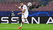 FC Barcelona v Paris Saint-Germain  - UEFA Champions League Round Of 16 Leg One