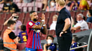 Ronald Koeman y Memphis en el Camp Nou