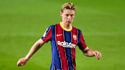 Frenkie de Jong évoluera en défense centrale face au PSG.