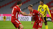 Der Gesichtsausdruck von Joshua Kimmich (r.) spricht Bände
