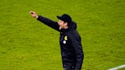 BVB-Coach Edin Terzic geht in seiner Rolle als Cheftrainer voll auf. Vorerst muss er jedoch Marco Rose das Feld überlassen.