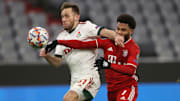 Serge Gnabry (r.) ist nur einer von fünf Spielern des FC Bayern, die sich in der Rückrunde steigern müssen