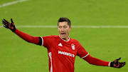 Robert Lewandowski pelea por la Bota de Oro