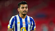 'Tecatito' Corona cometió un error que le costó un segundo gol en contra al Porto en su duelo contra el Chelsea.