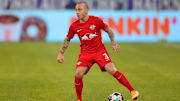 Für Angelino wird bald ei Kaufpflicht fällig