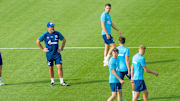 Fragende Blicke bei S04, vielleicht nach weiteren Neuzugängen?