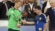 El mejor arquero y el mejor jugador del Mundial 2014 reciben sus premios