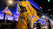 Los fanáticos de los Lakers salieron a festejar la victoria del campeonato a pesar de la pandemia del coronavirus