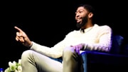 La estrella de los Lakers puso a la venta su impresionante mansión de Los Angeles