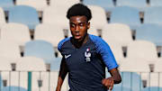 Le prometteur ex-joueur de l'OM a signé son premier contrat professionnel à Lille.