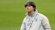 Joachim Löw cairia bem no Barcelona, mas melhor nome para o momento é Ronald Koeman. 
