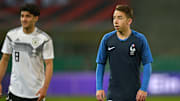 Maxime Lopez avec l'équipe de France U21. 