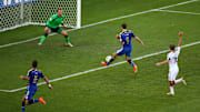 El gol anulado a Higuain le sigue doliendo mucho a los argentinos
